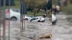 Maltempo a Napoli e provincia: strade allagate e scuole chiuse