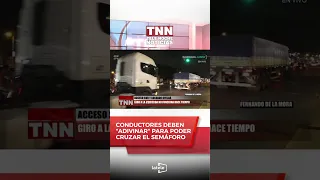 🟩 #FernandodelaMora | Drivers forced to "guess" when to cross.