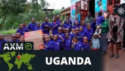 AxM | How Ugandan children welcome us at an educational center in Fort Portal