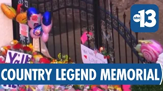 Dolly Parton's Tennessee Home Becomes Memorial After Her Death