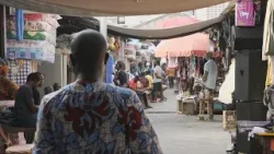 Trenzas, colchones y hasta el 'popó guineano', todo esto y más en el Mercado Central de Malabo