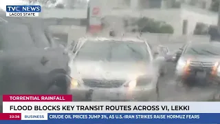 Commuters Stranded As Flooding Hits Lekki, Victoria Island And Eko Bridge