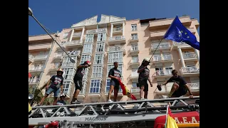 Ceuta locals never give up: hundreds take to the streets of Reyes to demand the defense of the city