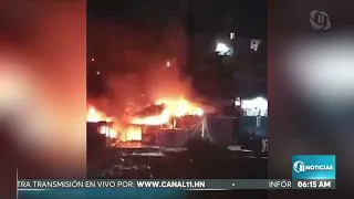 Fierce fire consumes several homes in Tegucigalpa and mobilizes the Fire Department.