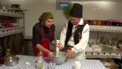 Salată de icre cum face Elena Chiricescu de la Coronini #SareaInBucate @TVRTM Salată de icre cum face Elena Chiricescu de la Coronini #SareaInBucate @TVRTM