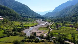 Turizmi, sfidë fuqia punëtore, bizneset mbështeten tek familjarët dhe të huajt