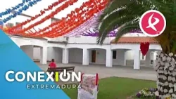 Más de 8000 flores de papel engalanan las calles de Rincón del Obispo | Conexión Extremadura