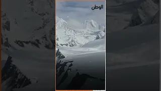 انهيار جليدي مفاجئ يهز منطقة هيلونغ شمالي نيبال لحظات من الرعب بين متسلقي الجبال