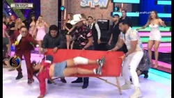 Mafioso tumba de la camilla a Robertita 2 | Es Show