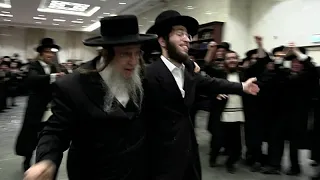 Ultra-Ortodoks Yahudiler Elad'da tutuklu yeshiva öğrencisinin tahliyesini kutluyor