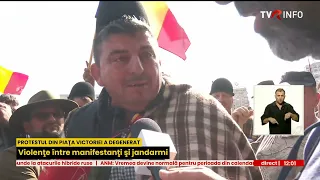 Protestul fermierilor din Piața Victoriei a degenerat. Jandarmii au folosit gaze lacrimogene