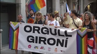 Unes 200 persones es manifesten a Girona amb motiu del Dia de l'Orgull