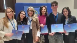 L’IIS Ovidio vince le selezioni regionali di Debate e rappresenterà l’Abruzzo ai Campionati Nazional