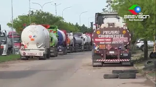 Transportistas de la paz advierten con acatar medidas si no hay solución a la deuda con los .