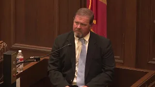 Former Capitol Police Officer Michael Rhinewalt testifies in his manslaughter trial