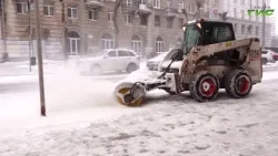 В Самаре дополнительно вывели более 60 единиц техники для расчистки и противогололёдной обработки