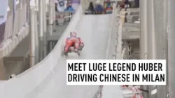 Встречайте легенду санного спорта Хубера, который едет за рулем китайца в Милане.