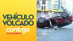 ¿POR EXCESO DE VELOCIDAD? Encuentran auto volcado tras choque en Santiago - Contigo en la Mañana