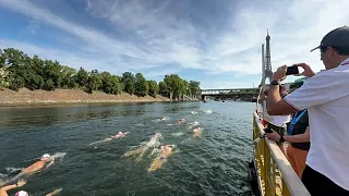 First Seine race in France: Hundreds swim in Paris for the first time in 80 years