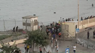 Migrants continue to come from Morocco into Spain’s Ceuta | The latest
