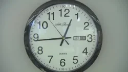 Daylight saving time begins Sunday Daylight saving time begins Sunday