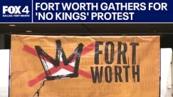 Сотни людей собрались в Форт-Уорте на акцию протеста против администрации Трампа.