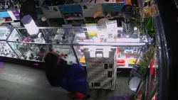 Ladrones se llevan más de $50 mil durante nevada en El Bronx Ladrones se llevan más de $50 mil durante nevada en El Bronx