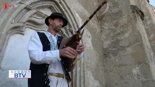 Bez komentára: Pouliční muzikanti