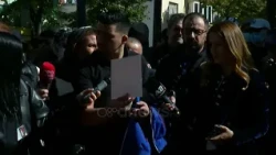 Dita e 6-të e protestës/ I riu gris live çertifikatën e olimpiadës në histori