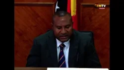 Билли отходит в сторону