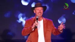 Alexandru Covalenco - Vals cu frunze colorate Alexandru Covalenco - Vals cu frunze colorate