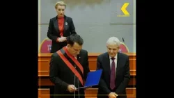 Erion Veliaj i dorëzon titullin e nderit Ali Ahmetit Erion Veliaj i dorëzon titullin e nderit Ali Ahmetit