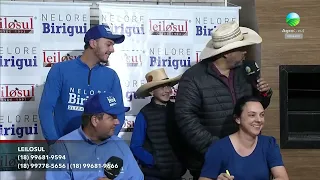 Nelore Birigui homenageia colaboradores em participação ao vivo
