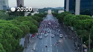 Pamjet me dron, dita e 30-të e protestës/ Ja pjesëmarrja në bulevard në orën 20:00