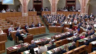 Hungary, constitutional reform: President Sulyok’s removal decided