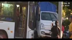 Bus de ruta 172 y camión colisionan en Managua