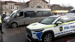 NO COMMENT | ZECI DE ȘOFERI PROTESTEAZĂ LA CHIȘINĂU ȘI ACUZĂ ANTA DE TOLERAREA TRANSPORTULUI ILEGAL NO COMMENT | ZECI DE ȘOFERI PROTESTEAZĂ LA CHIȘINĂU ȘI ACUZĂ ANTA DE TOLERAREA TRANSPORTULUI ILEGAL