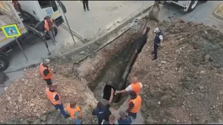 Top Channel/ Ujërat e zeza përmbytnin Kasharin, Rama publikon videon: Pema 8 metra “varrosej”…