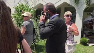 “Hajdut”! “Nuk na përfaqësoni”! Protestuesit s’e kursejnë Tërmet Peçin