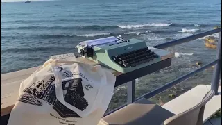 "Letters from the Beach": The magic of the sea and typewriters in Trani