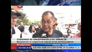 Citizens gather on Vargas Ave. in Barquisimeto demanding improvements to basic services