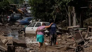 L'ouragan Polo provoque de puissantes vagues sur la côte pacifique du Mexique