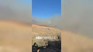 Përfshihet nga flakët një zonë kodrinore në Llaman të Himarës | ABC News Albania