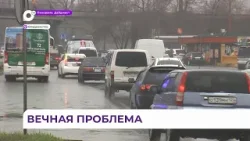 Огромная лужа на площади Луговой во Владивостоке оперативно ликвидирована