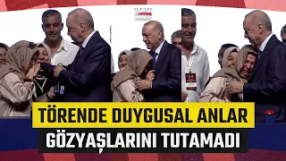 Emotional Moments at the Lottery Ceremony: A Citizen Couldn't Hold Back Tears While Embracing Pre...