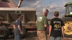 Фермеры сталкиваются с резким ростом цен на удобрения из-за конфликта с Ираном.