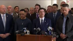 Acusado en la muerte de policía hispana enfrenta la justicia en Long Island