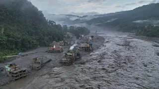 Hundreds killed, thousands missing following Nepal flooding
