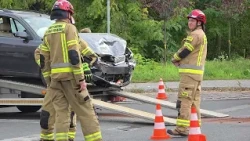 Kolizja dwóch aut na skrzyżowaniu w Jaworznie. Droga zablokowana