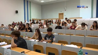 МУ - Варна домакинства младежко състезание по дебати